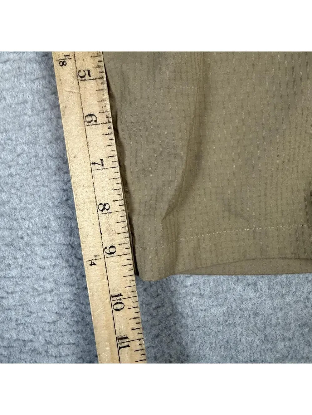 Under Armour Men's Size 32 Cargo Utility Shorts Pockets